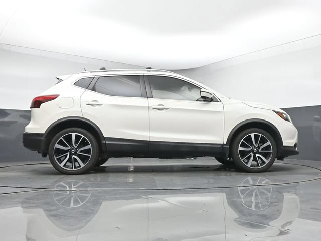 Used 2017 Nissan Rogue Sport SL w/ SL Premium Package AWD/4WD image 17