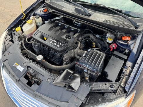 Used 2014 Chrysler 200 LX FWD image 21