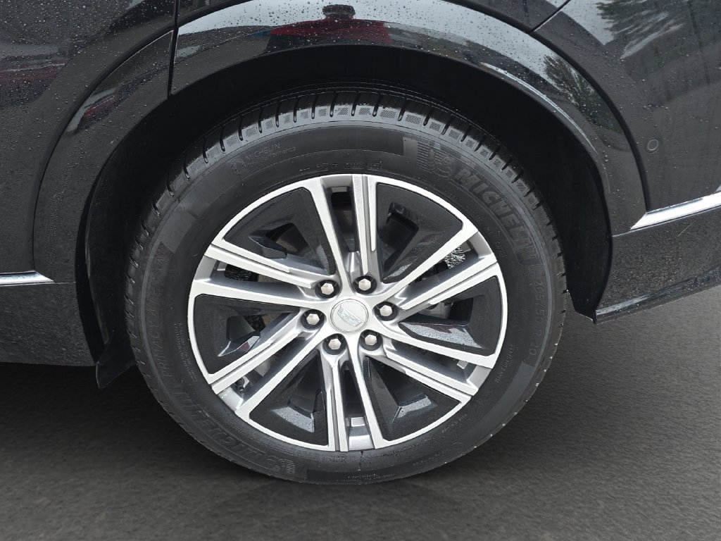 Used 2023 Cadillac Lyriq 2WD image 5