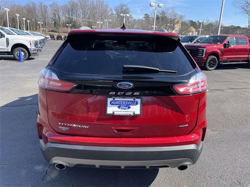 Used 2024 Ford Edge Titanium image 5