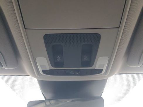 New 2025 Honda Pilot Touring image 25