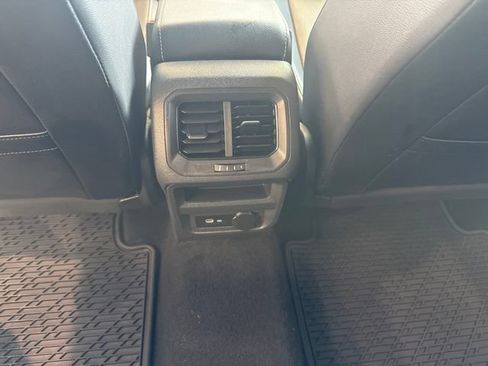 Used 2024 Volkswagen Tiguan SE R-Line AWD/4WD image 13