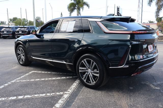 Used 2024 Cadillac Lyriq Luxury AWD/4WD image 5