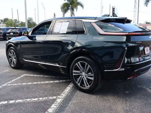 Used 2024 Cadillac Lyriq Luxury AWD/4WD image 5