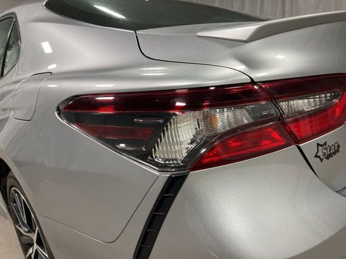 Used 2024 Toyota Camry SE image 30