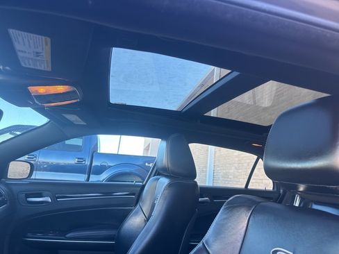 Used 2023 Chrysler 300 S image 10