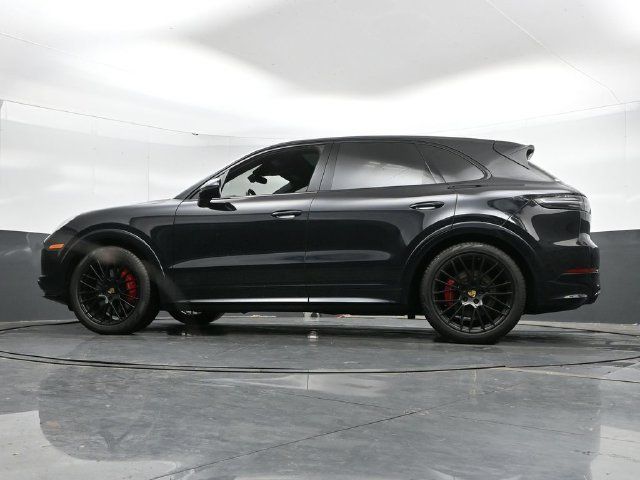 Used 2021 Porsche Cayenne GTS AWD/4WD image 32