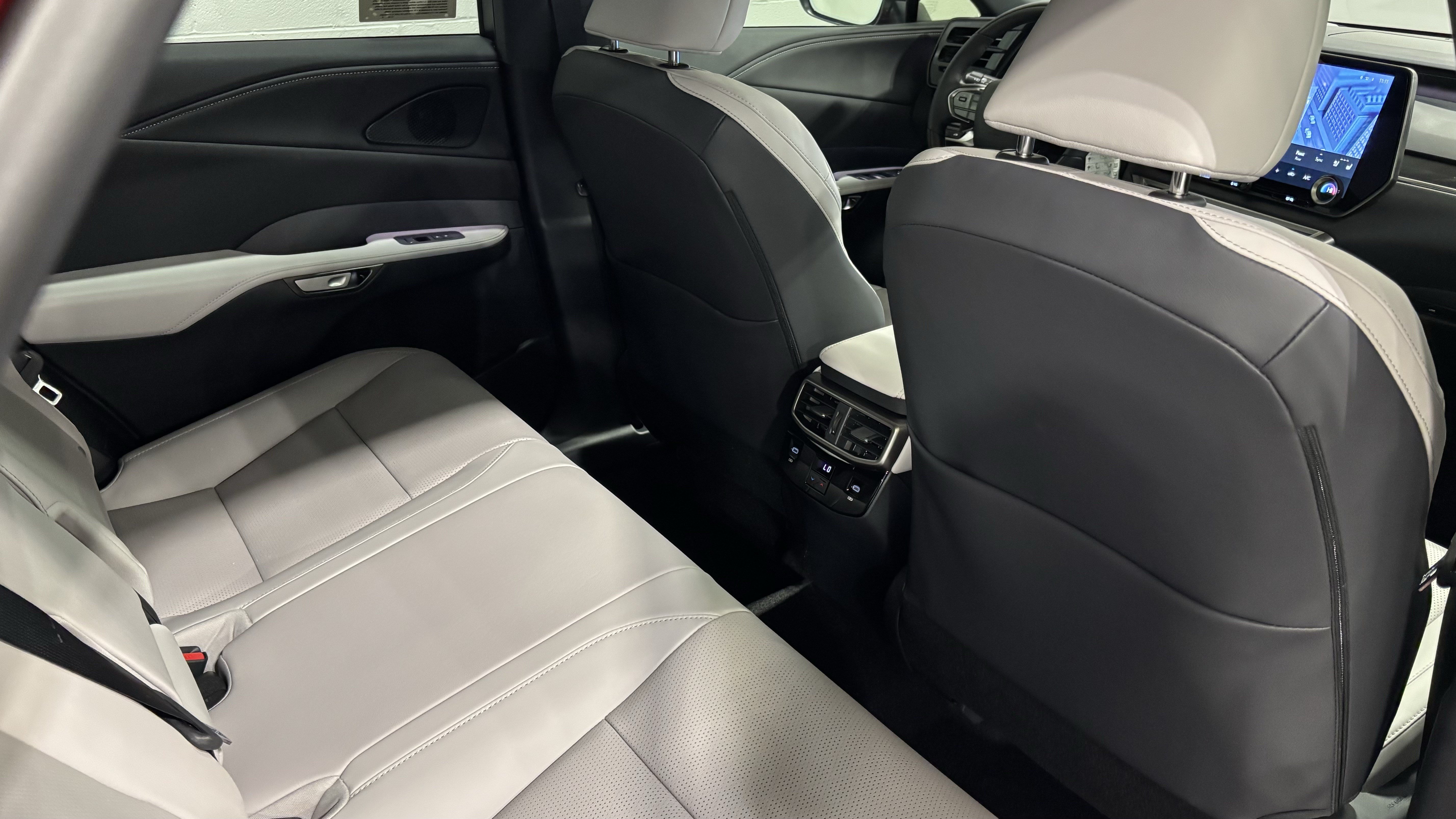 New 2026 Lexus RX 350 FWD image 41