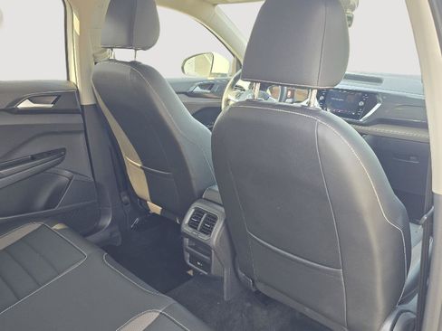 Certified 2023 Volkswagen Taos SEL AWD/4WD image 21