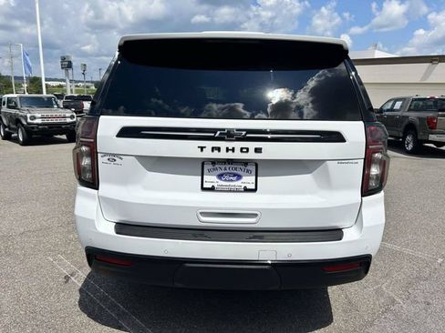 Used 2024 Chevrolet Tahoe Z71 w/ Luxury Package AWD/4WD image 4