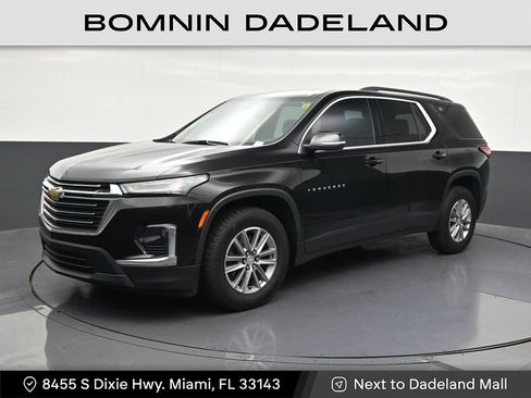 Used 2023 Chevrolet Traverse LT FWD image 1