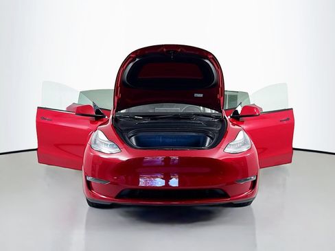 Used 2023 Tesla Model Y Long Range AWD/4WD image 32
