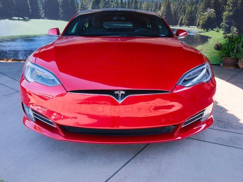 Used 2017 Tesla Model S 90D AWD/4WD image 2
