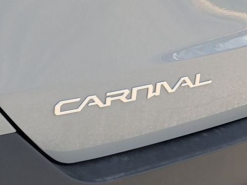 New 2026 Kia Carnival EX FWD image 13