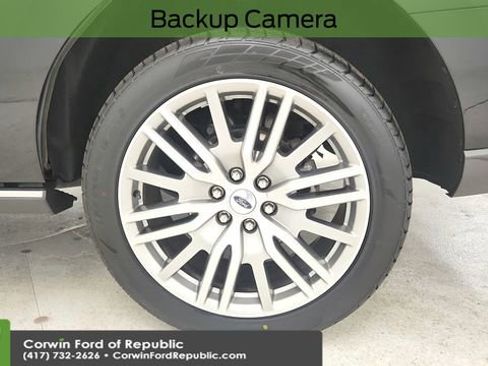 Certified 2024 Ford Expedition Limited image 12