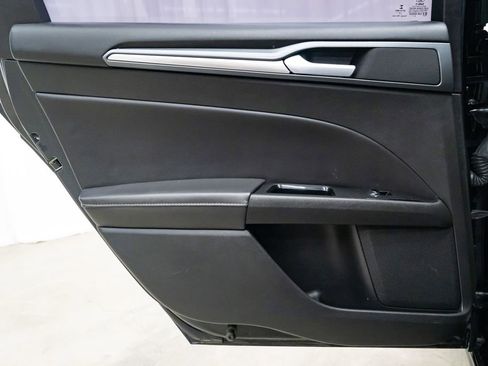 Used 2014 Ford Fusion Titanium image 25