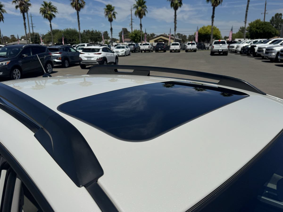 Used 2017 Subaru Crosstrek 2.0i Premium w/ Moonroof Package AWD/4WD image 13