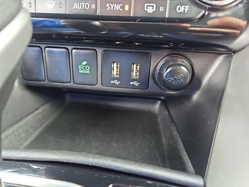 Used 2024 Mitsubishi Eclipse Cross SE image 21