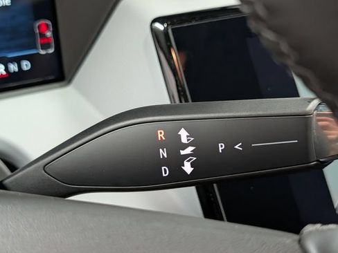 New 2027 Chevrolet Bolt LT w/ Comfort Package FWD image 22