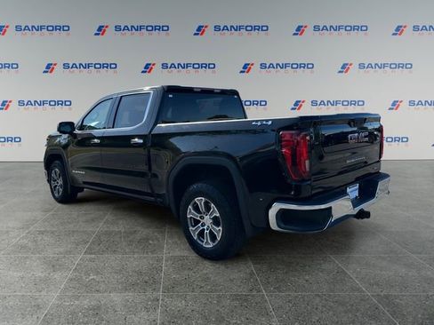 Used 2024 GMC Sierra 1500 SLT AWD/4WD image 3