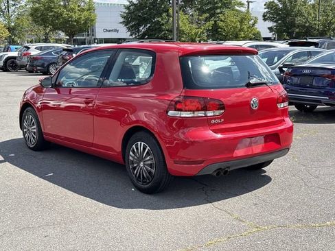 Used 2011 Volkswagen Golf 2-Door FWD image 4