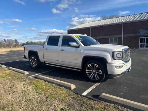 Used 2018 GMC Sierra 1500 Denali w/ Denali Ultimate Package image 2