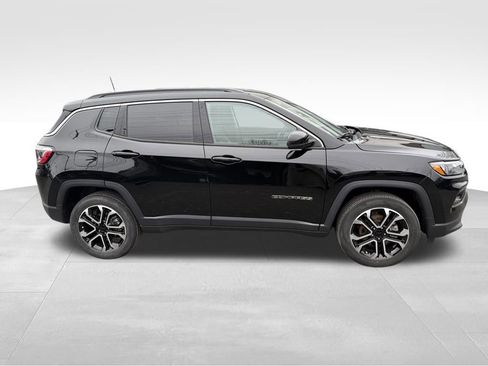 Certified 2022 Jeep Compass Limited image 11
