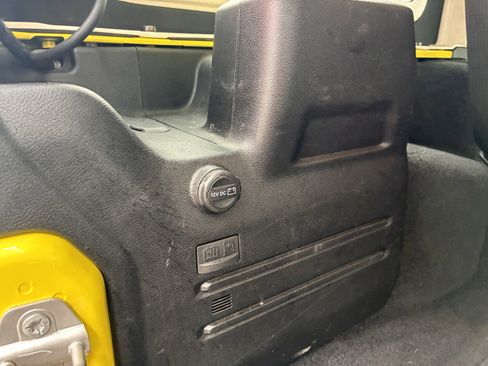 Used 2023 Jeep Wrangler Unlimited Sahara w/ Dual Top Group image 37