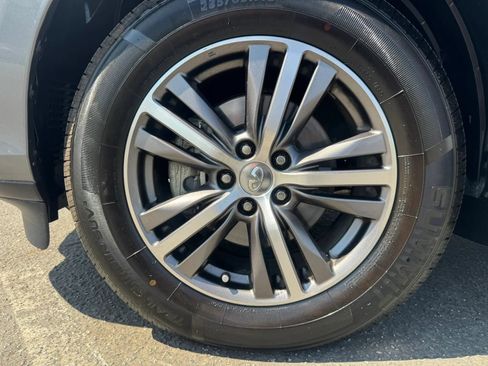 Used 2019 INFINITI QX60 Luxe w/ Essential Package FWD image 18
