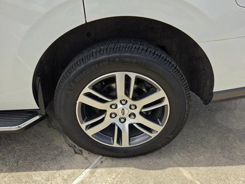 Used 2022 Ford Expedition XLT RWD image 28