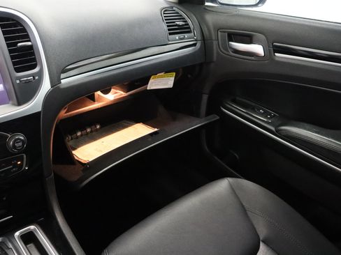 Used 2023 Chrysler 300 Touring w/ Sport Appearance Package RWD image 23