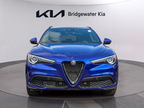 Used 2023 Alfa Romeo Stelvio Ti AWD/4WD image 2