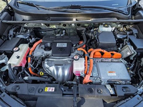 Used 2018 Toyota RAV4 Limited image 26