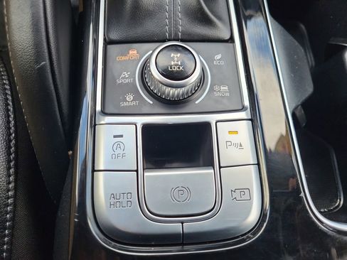 Used 2024 Kia Telluride SX image 25