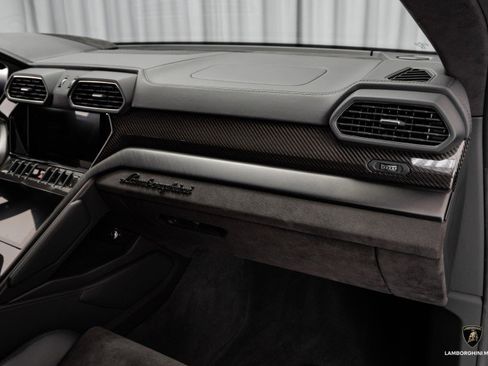 Used 2024 Lamborghini Urus S image 52