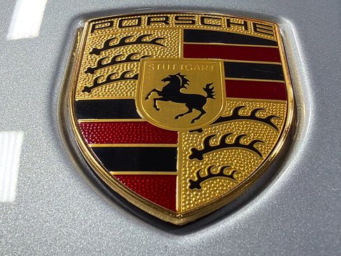 Certified 2026 Porsche Macan image 12