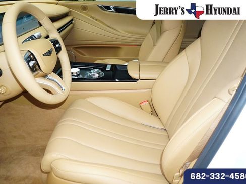 Used 2025 Genesis G80 2.5T image 18