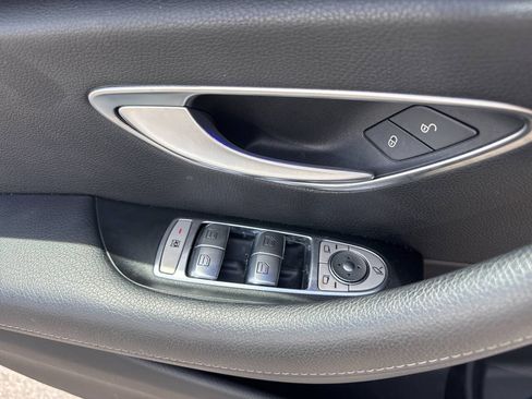 Used 2020 Mercedes-Benz E 350 Sedan image 35