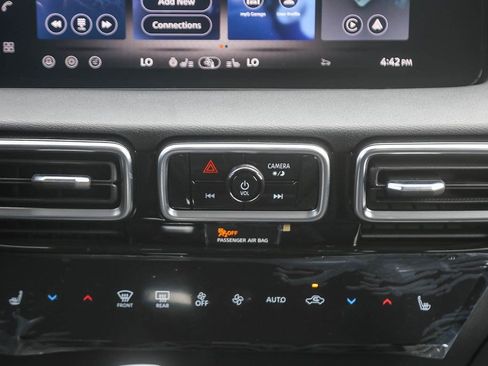 New 2026 Nissan Sentra SR w/ SR Premium Package FWD image 15