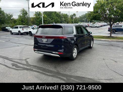 Certified 2024 Kia Carnival LX FWD image 5