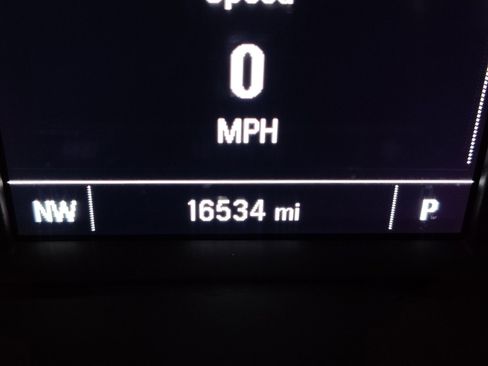 Used 2024 Chevrolet Equinox LS FWD image 2