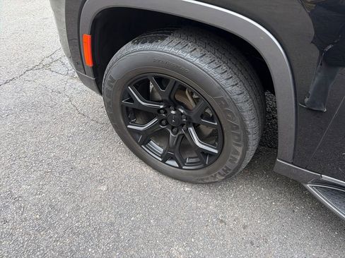 Used 2022 Jeep Wagoneer Series II image 25