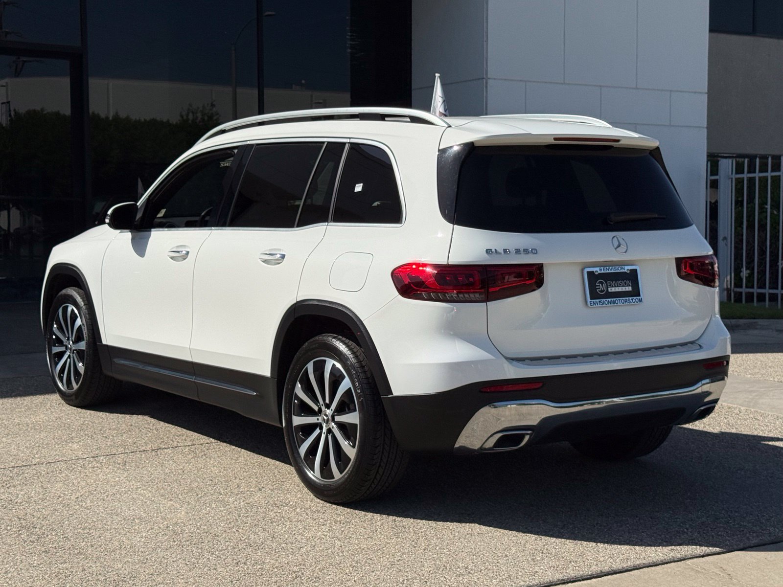 Used 2023 Mercedes-Benz GLB 250 image 9