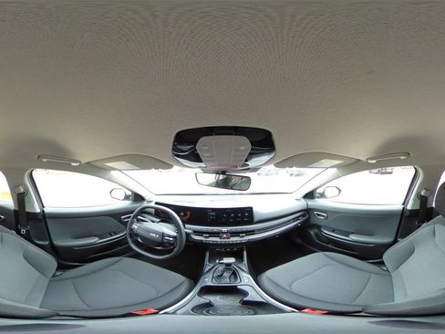 Used 2025 Kia K4 LXS image 44