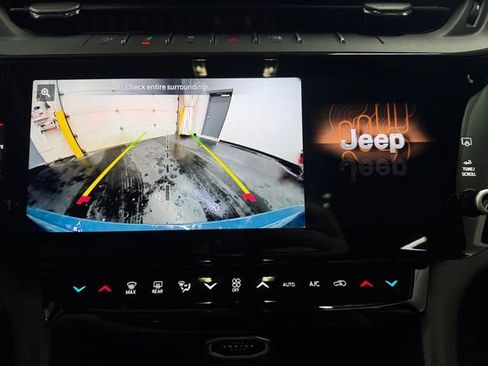 New 2026 Jeep Grand Cherokee Limited w/ Limited Altitude Package image 17