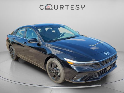 New 2026 Hyundai Elantra SEL Sport image 5