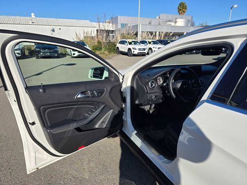 Used 2020 Mercedes-Benz GLA 250 4MATIC image 21