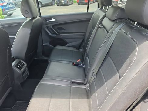 Used 2021 Volkswagen Tiguan SE w/ Panoramic Sunroof Package FWD image 12