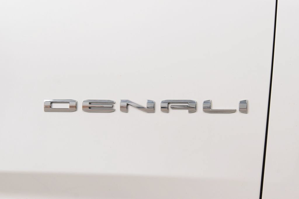 Used 2024 GMC Yukon Denali AWD/4WD image 17