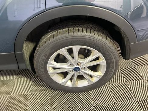 Used 2019 Ford Escape SEL AWD/4WD image 42